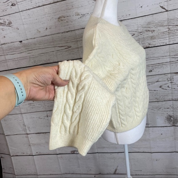 TOPSHOP Cable Stitch Crop Sweater In Ivory NWT - Picture 8 of 15
